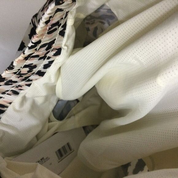 Calme Womens Elements Hike Active Gym Leopard Print Shorts Size M NWT - Picture 10 of 11